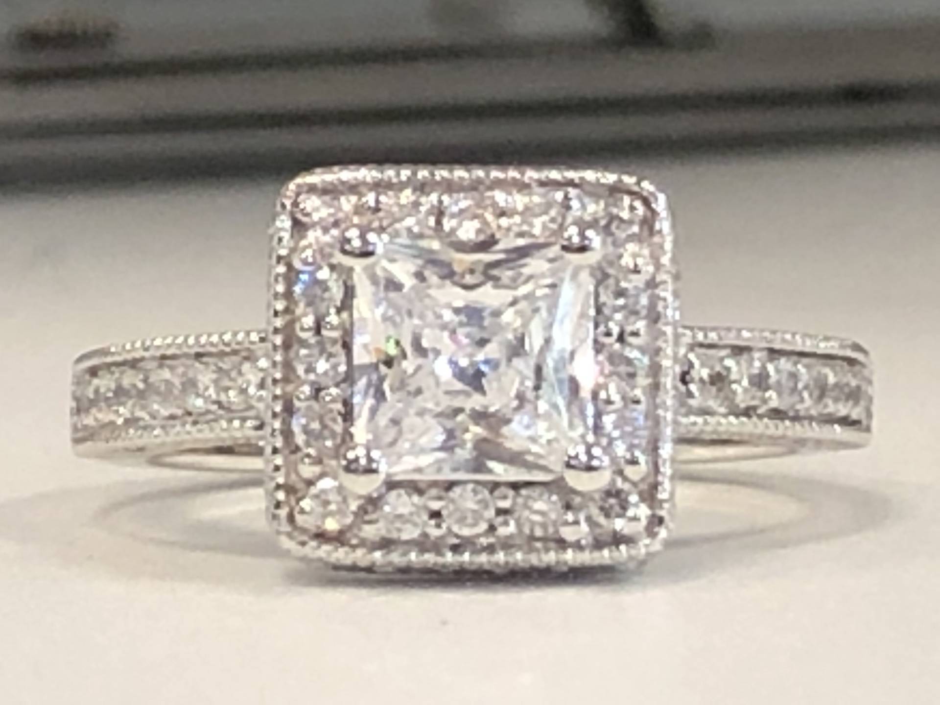 Ladies 14Kt Forever One Princess Cut Center Stone Mit Seite One Pave Set Ring von SJEXCLUSIVEJEWELRY