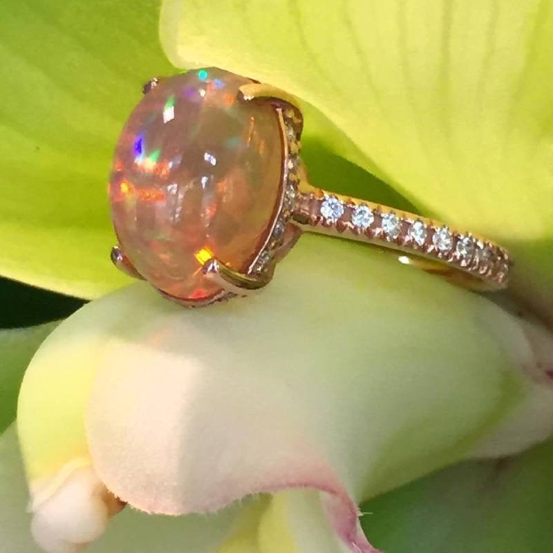 Ladies 14Kt Gold Natural 2 Carat Opal Fashion Ring With Moissanites Forever One von SJEXCLUSIVEJEWELRY