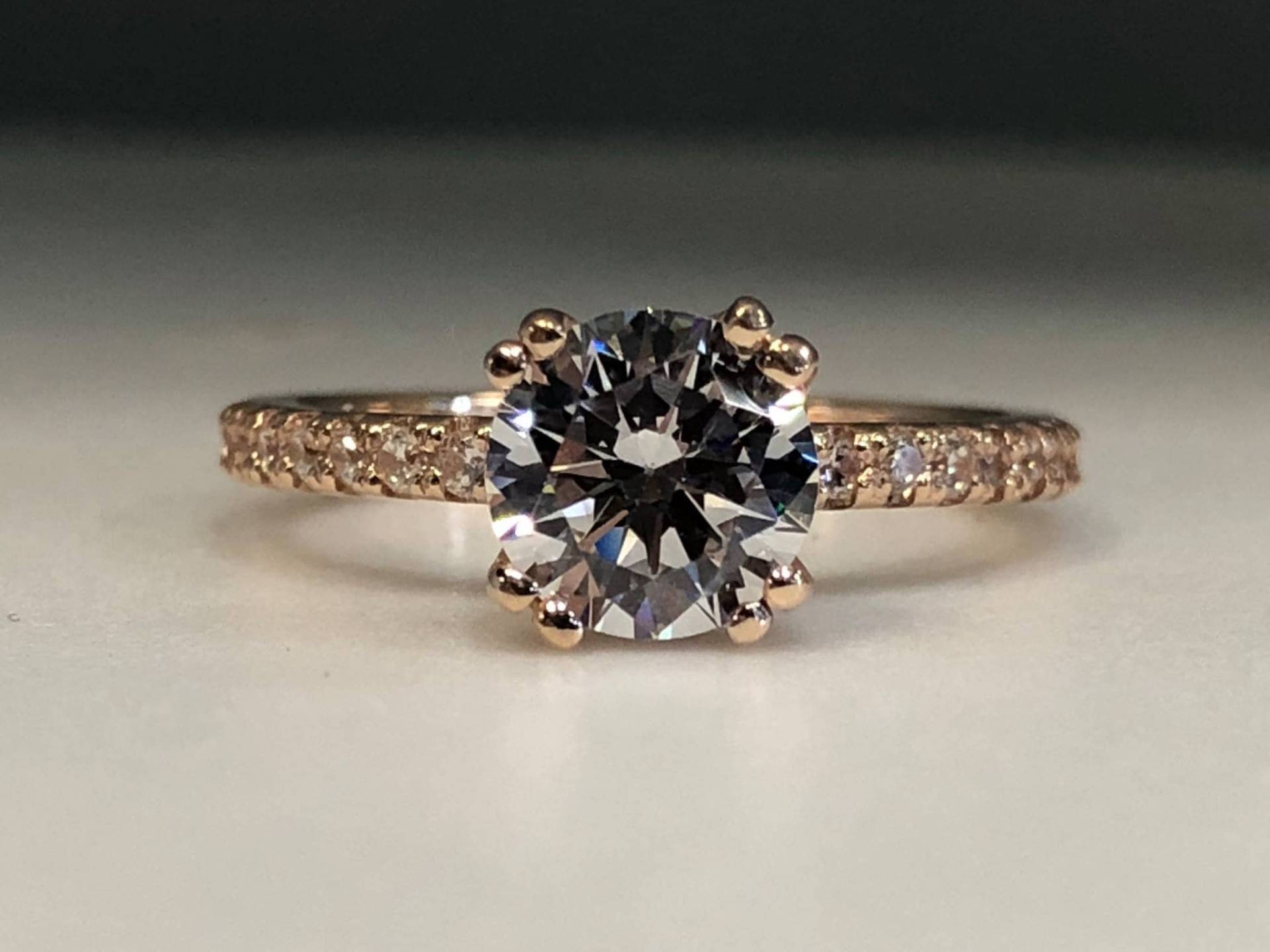 Ladies 14Kt Round Center Cut Forever One Moissanite Engagement Ring von SJEXCLUSIVEJEWELRY