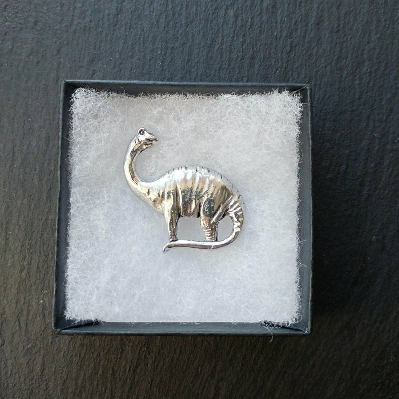 Zinn Brontosaurus Pin Dinosaurier Krawattennadel, Tier Schmuck Zinn Brontosaurus Pin Dinosaurier Krawattennadel, Tier Schmuck von SJHdesignsuk