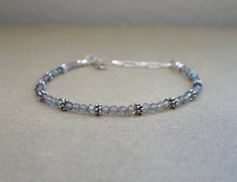 Edelstein Labradorit Und Sterling Silber Bali Perlen Armband | Swarovski Kristall Halb Kostbare Zierliche Verstellbare von SKCreativesByKelly