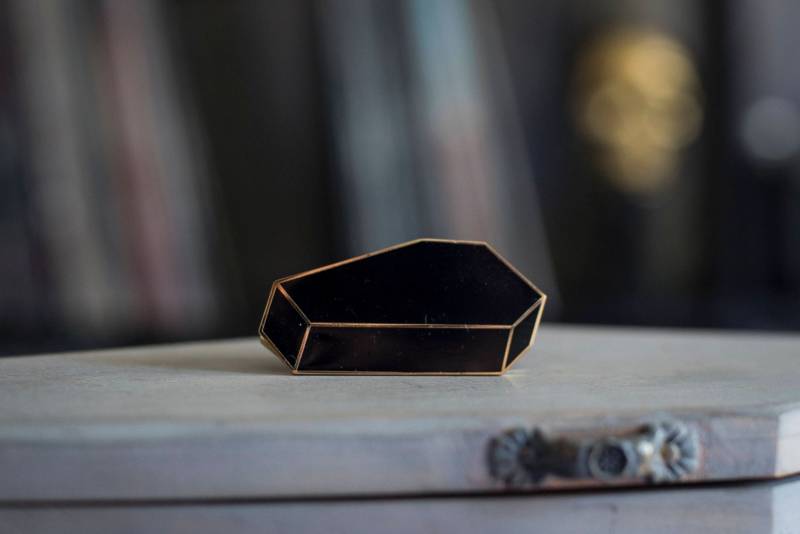 Sargnadel - Schwarz Und Gold von SKELETONTRASHBAG