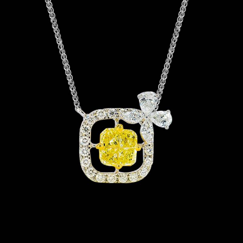 0, 63 Cts Natürliche Phantasie Hellgelb Diamant Anhänger, in 18 Karat Weißgold, Hochzeitsschmuck, Solitaire Halskette, Kissen von SKSMHKLTD