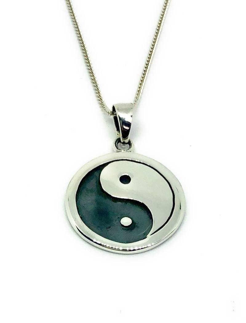 sterling Silber Yin Yang Anhänger Charm Halskette Mit Optionaler Panzerkette von SKSilverJewellery