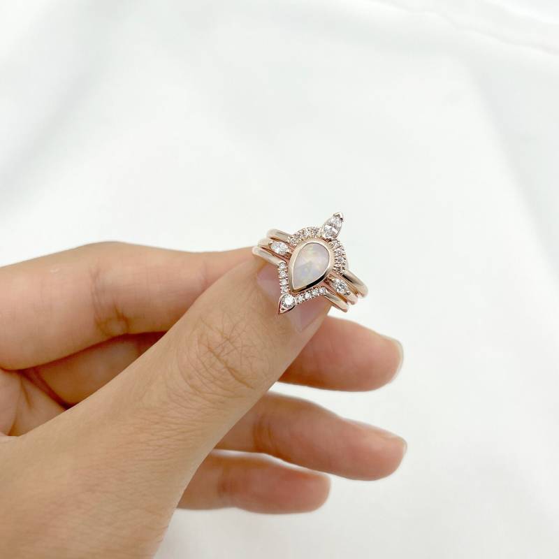 14K Opal Diamant Ring Set Pear Braut Ehering von SKYFineJewelryUS