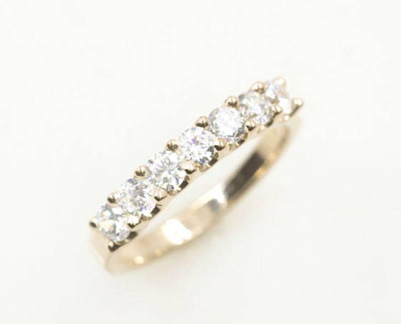 14K Weißgold Diamant Ehering Stapelbarer Brautring von SKYFineJewelryUS