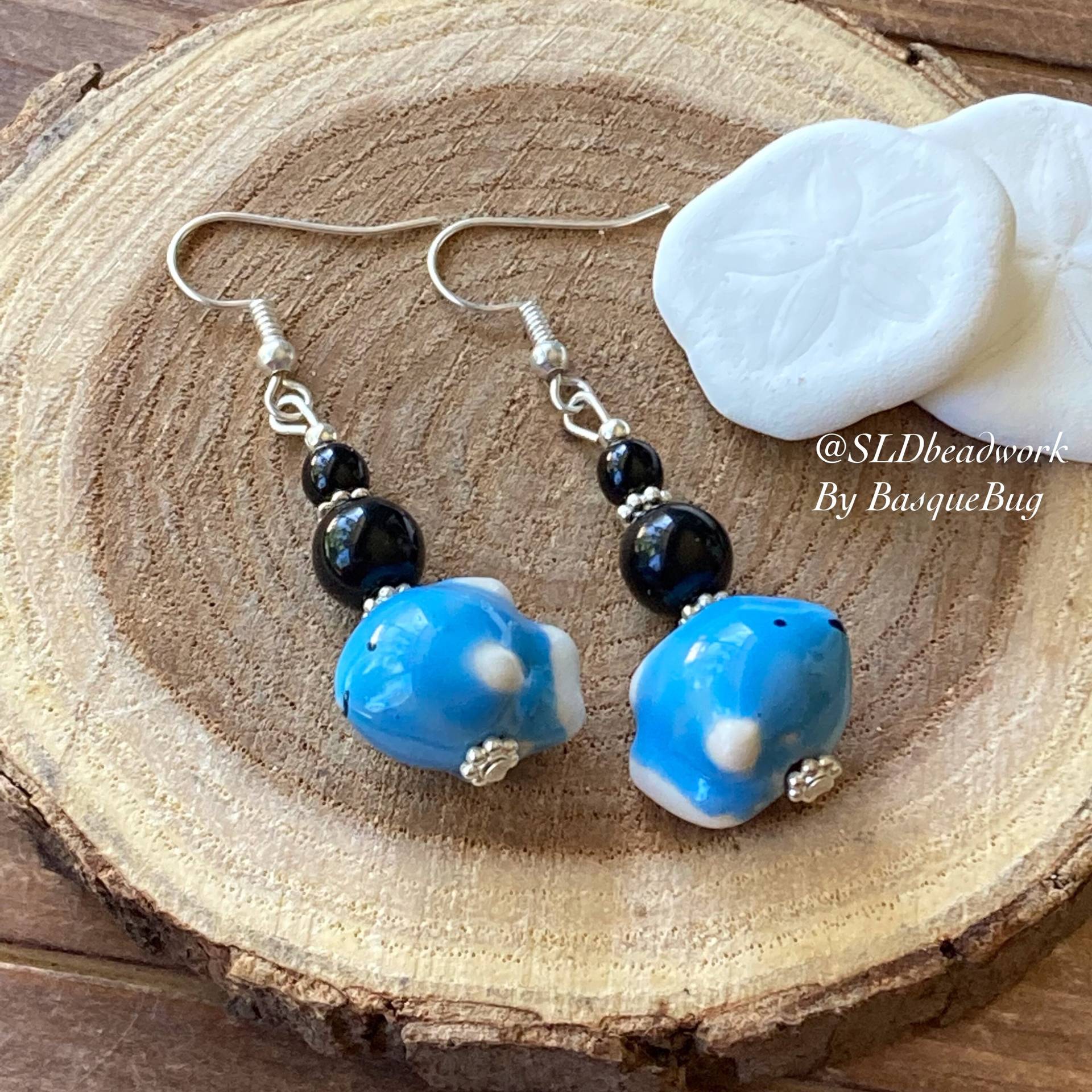 Fisch Ohrringe Strand Porzellan Schwarz Achat Keramik Handarbeit Blau Baumeln Tier Boho Silber Phish Ozean Unikat Schmuck Für Frauen von SLDbeadwork