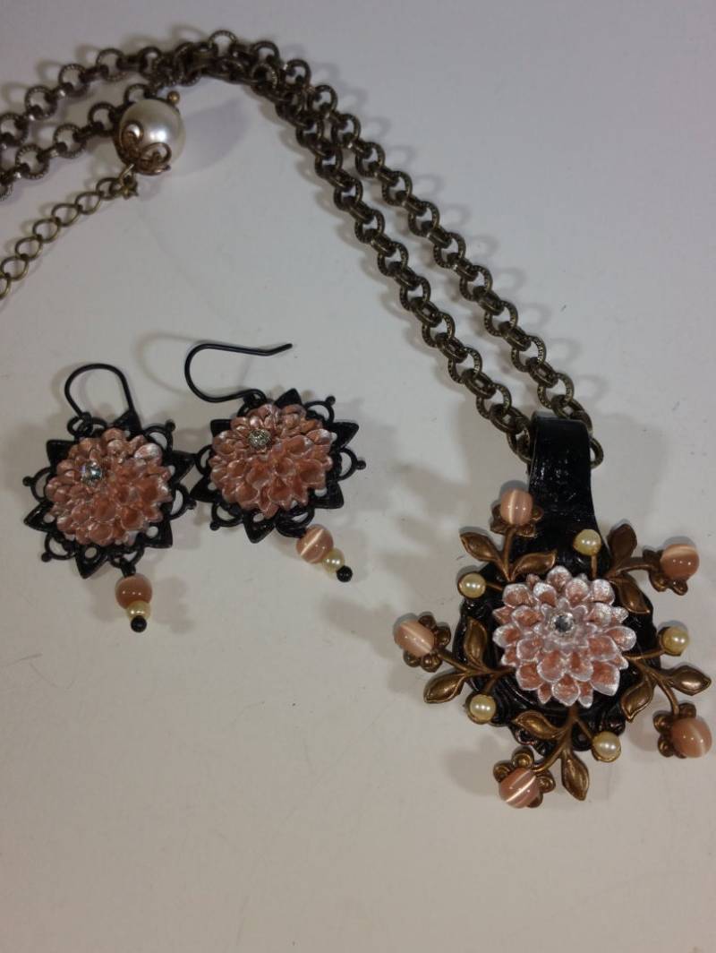 Handgemachte Chrysoberyll Katzenauge Blume Halskette & Ohrringe Set von SLGJewelryDesigns