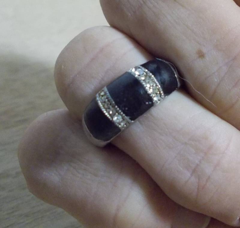 Vintage Versilberter Ring Schwarzer Onyx & Strass Akzent, Größe 8 von SLGJewelryDesigns