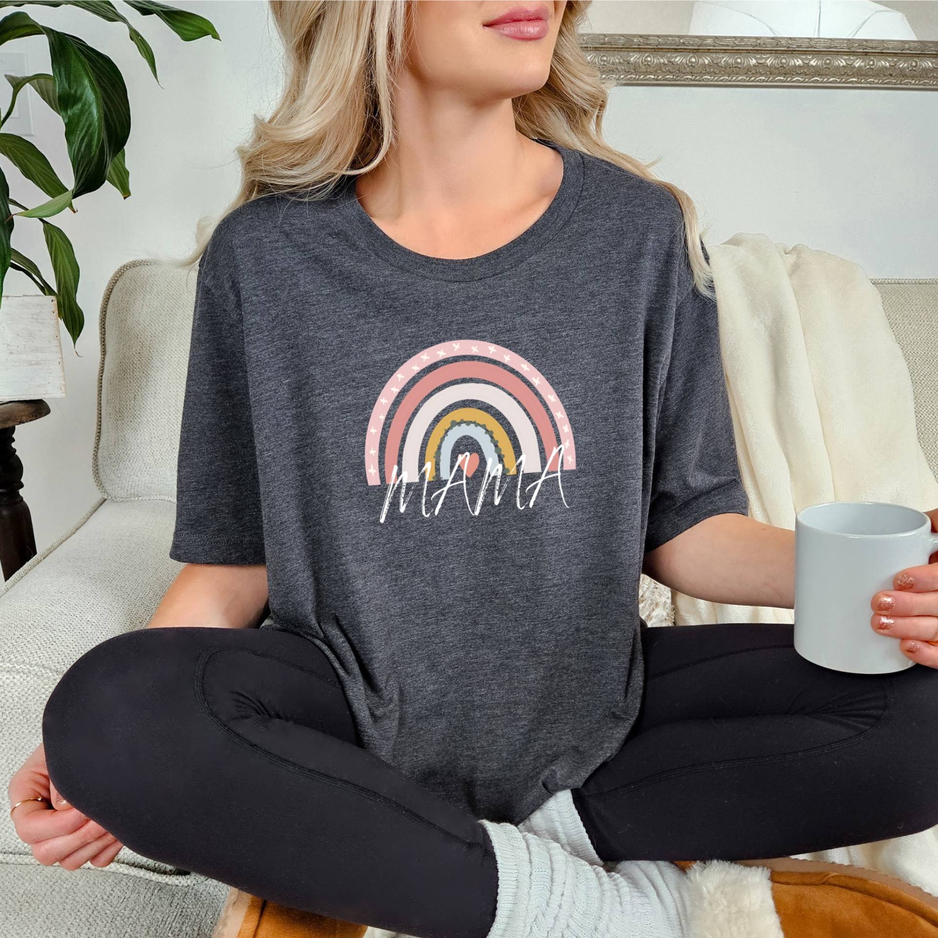 Mom T-Shirt Gift Rainbow Shirt Mom T-Shirt Gift Rainbow Shirt von SLStudioProducts