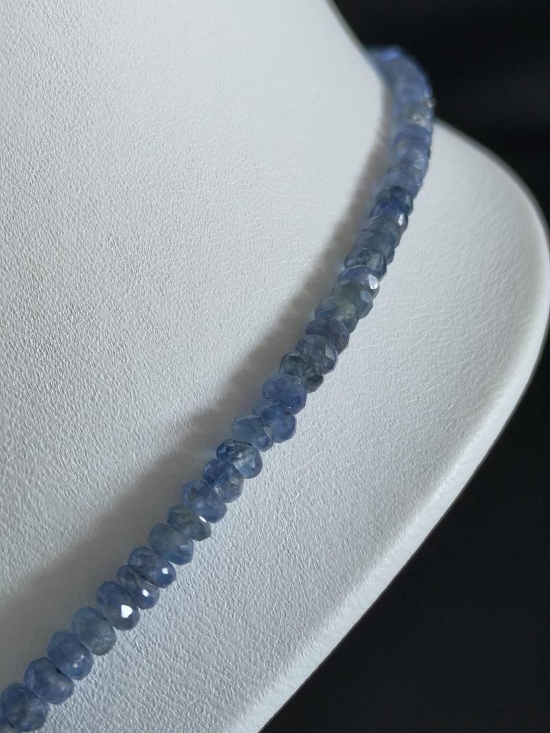 Elegant Facetted Sapphire Necklace - 46cm Length With Silver Clasp von SLalwaniGermany