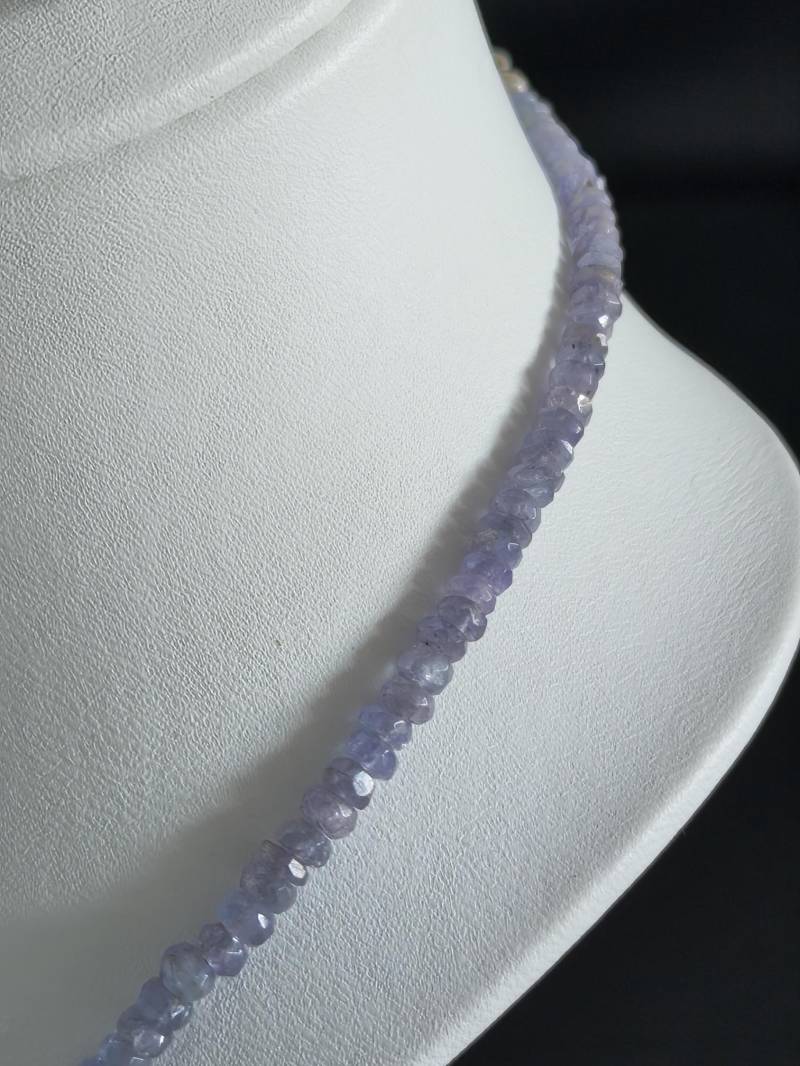 Exquisite Tanzanite Necklace - A Touch Of Elegance von SLalwaniGermany