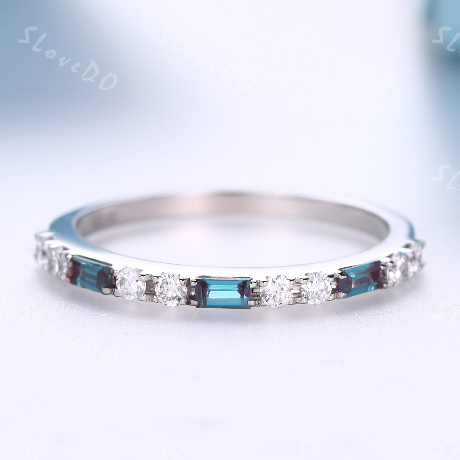 Alexandrit Ring Weißgold Diamant Farbwechsel Schmuck Juni Geburtsstein Baguette Halbe Ewigkeit Band Stapelring Alexandrit Ring Weißgold Diamant Farbwechsel Schmuck Juni Geburtsstein Baguette Halbe Ewigkeit Band Stapelring von SLoveDO
