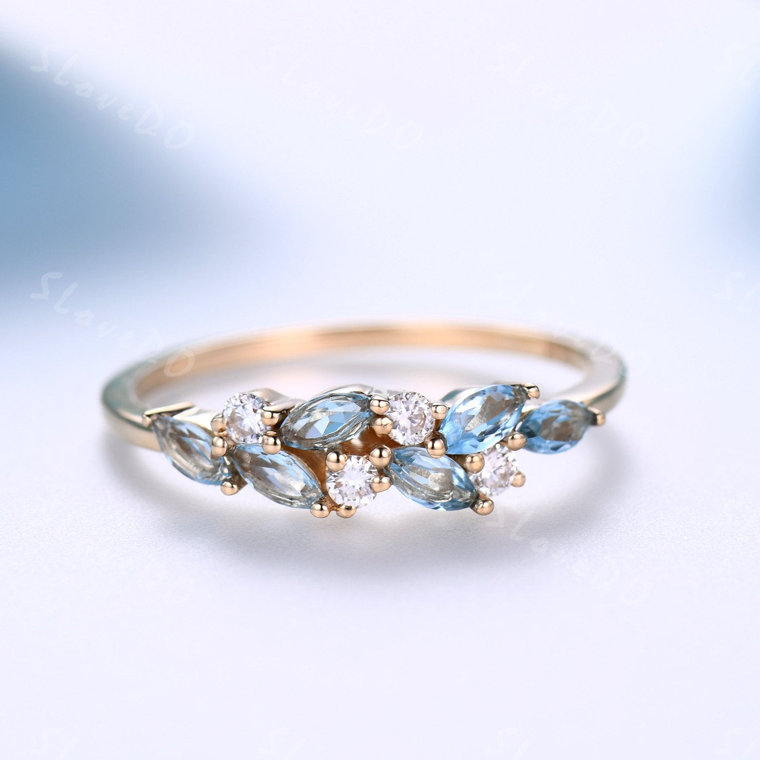 Blautopas Ring, Schweizer Ehering, 14K Gelbgold Und Diamant Dezember Geburtsstein, Vintage Stapelband von SLoveDO