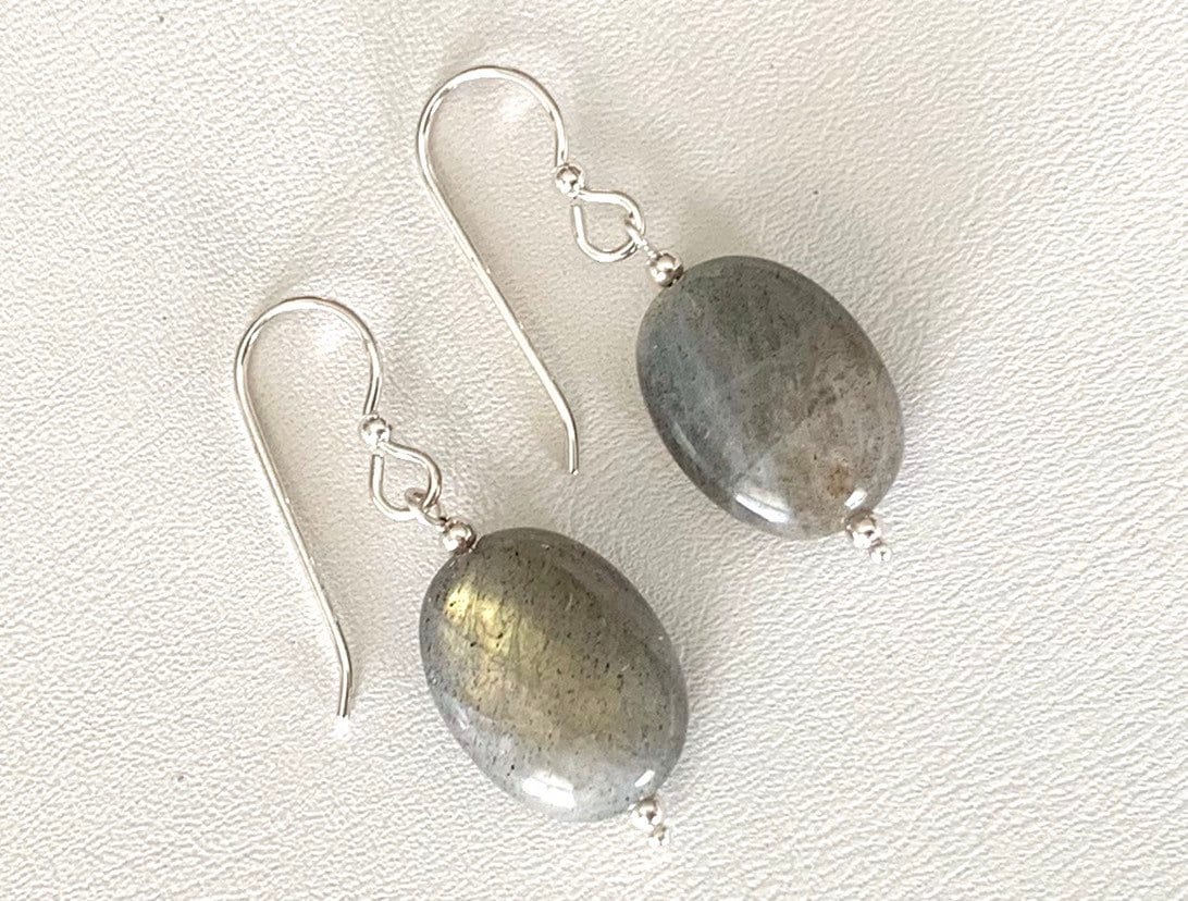 Labradorit Ohrringe Mit Sterling Silber Veredelungen Labradorit Ohrringe Mit Sterling Silber Veredelungen von SLynetteJewelry