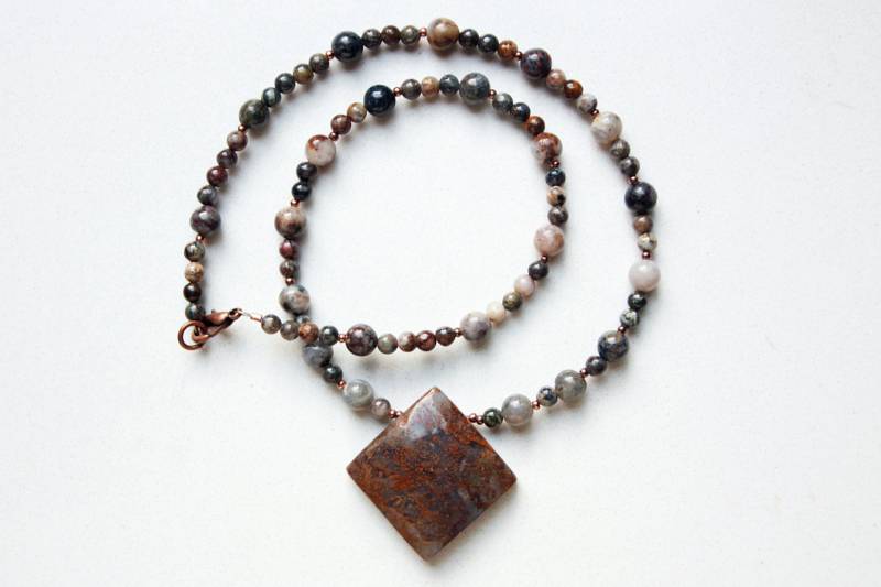 Pietersit Anhänger Perlenkette Mit Natürliche Stein Perlen Und Bronze Ausführungen Pietersit Anhänger Perlenkette Mit Natürliche Stein Perlen Und Bronze Ausführungen von SLynetteJewelry