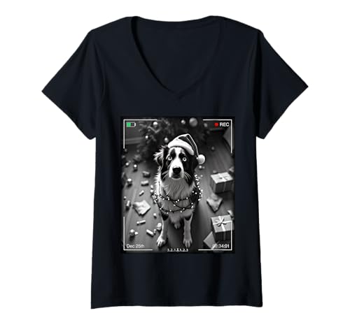 Damen Christmas Australian Shepherd Caught On Camera T-Shirt mit V-Ausschnitt Damen Christmas Australian Shepherd Caught On Camera T-Shirt mit V-Ausschnitt von SMAK