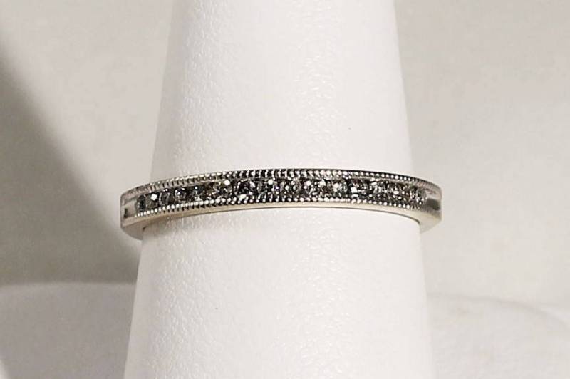 14K Weißgold Kanal Set 16 Diamant Hochzeit Band von SMBJewelry