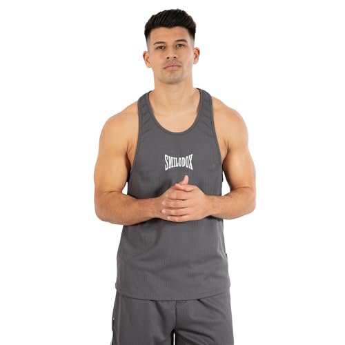 SMILODOX Stringer Herren Classic RIPP, Tank Top mit Rippstruktur, lockeres Racerback Unterhemd, Gym Shirt atmungsaktiv & pflegeleicht, Funktionsshirt mit Label Print für Fitness & Freizeit von SMILODOX