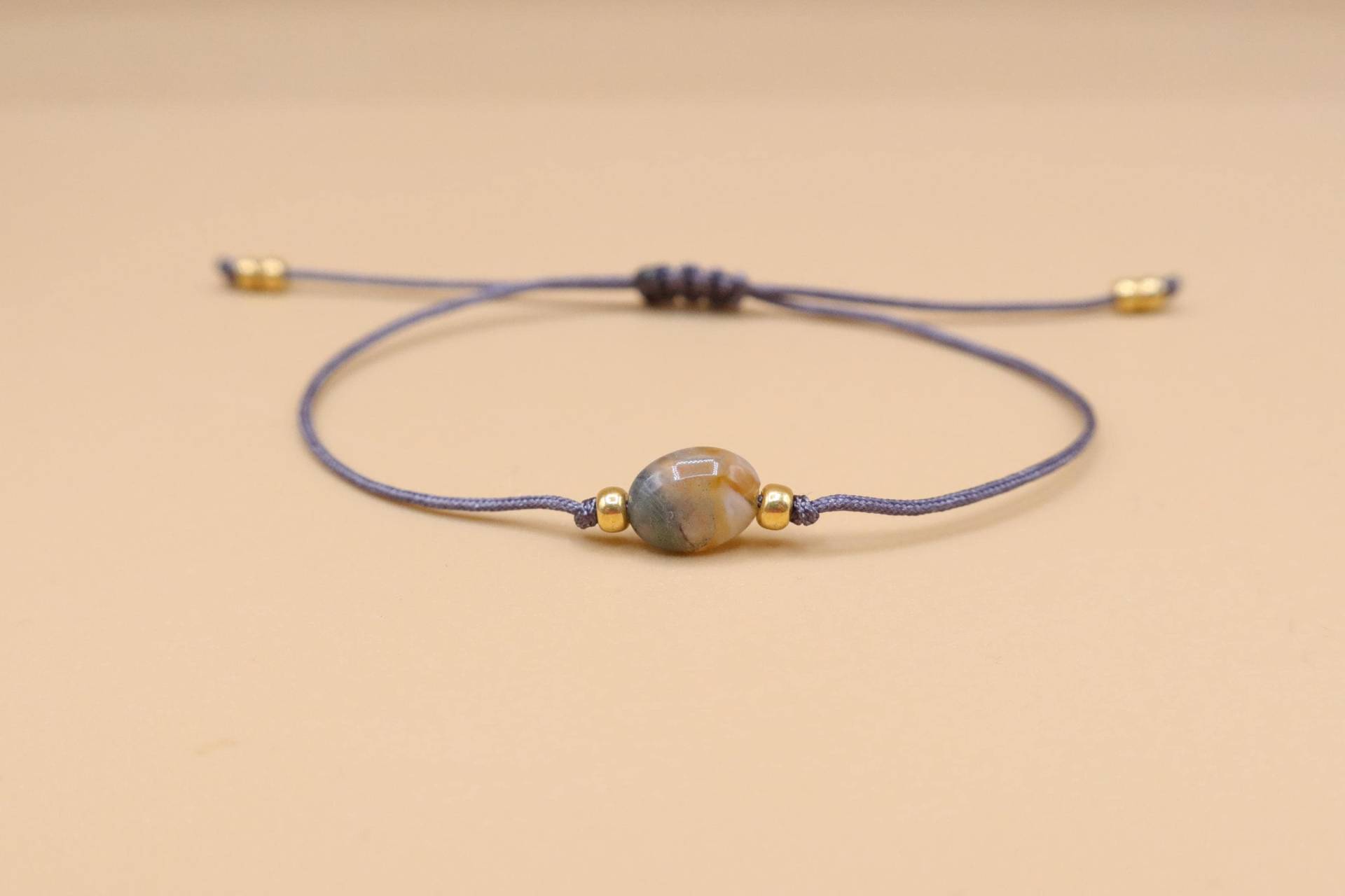 Armband, Dunkelgrau von SMIRAccessoires