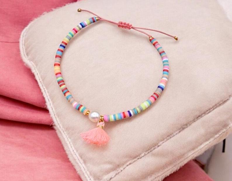 Buntes Fußband Mit Süßwasserperle Und Quaste Buntes Fußband Mit Süßwasserperle Und Quaste von SMIRAccessoires