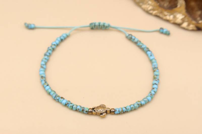 Filigranes Armband Mit Mini Schildkröte, Türkis/Antikbronze Filigranes Armband Mit Mini Schildkröte, Türkis/Antikbronze von SMIRAccessoires