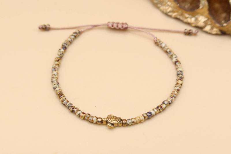 Filigranes Armband Mit Mini Schildkröte Filigranes Armband Mit Mini Schildkröte von SMIRAccessoires