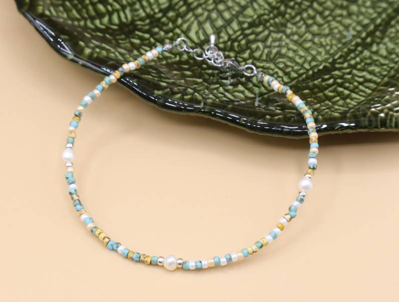 Fußkettchen Mit Süßwasserperlen Und Mini Glasperlen, Mehrfarbig von SMIRAccessoires