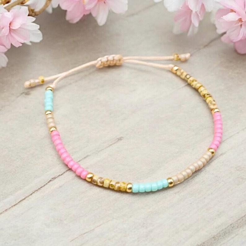 Mini Glasperlen Armband, Mehrfabig Mini Glasperlen Armband, Mehrfabig von SMIRAccessoires