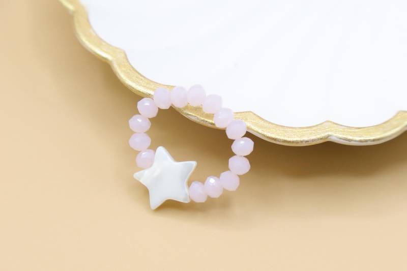 Ring Mit Perlmutt Stern, Pastell Rosa Ring Mit Perlmutt Stern, Pastell Rosa von SMIRAccessoires