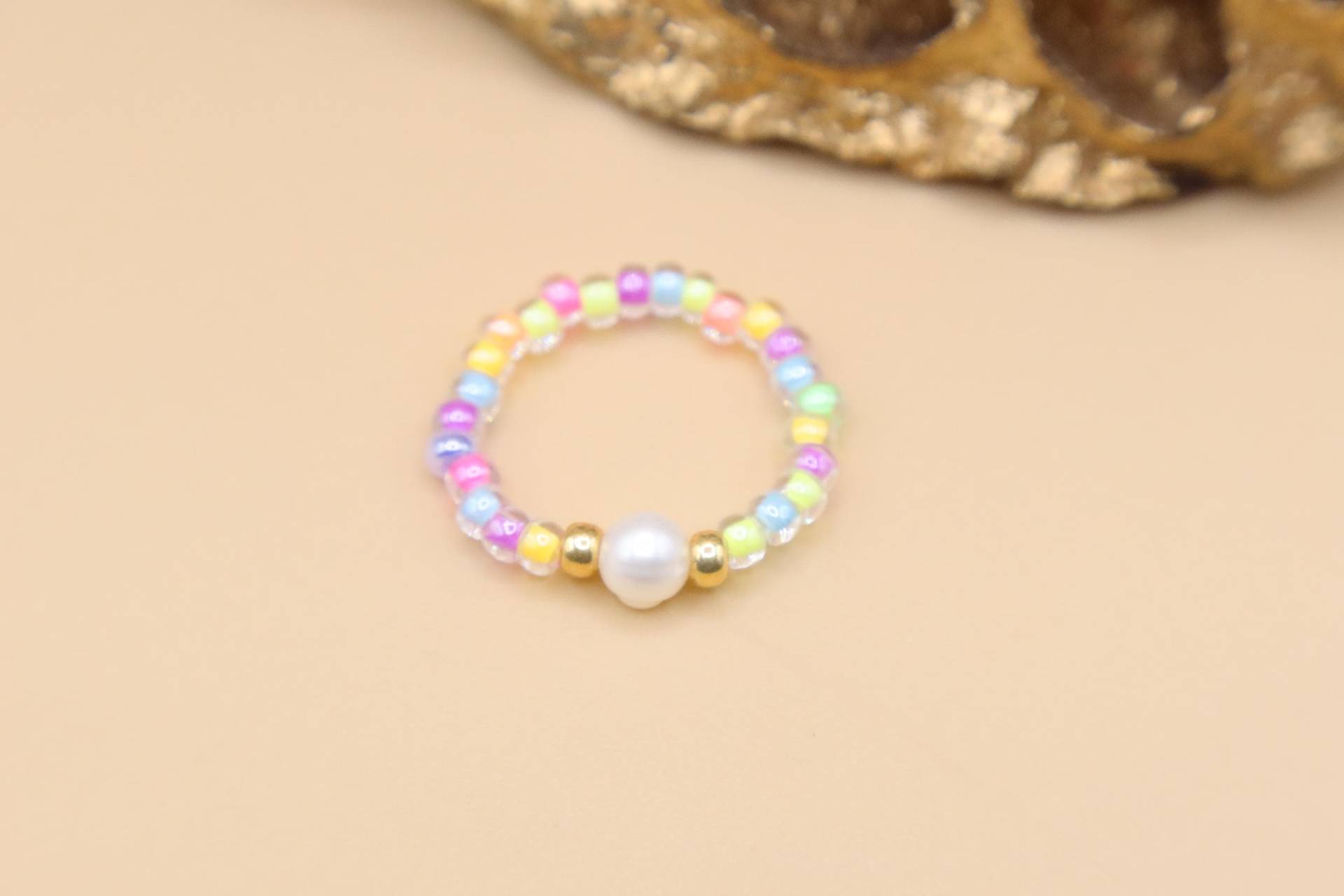 Ring Mit Süßwasserperle Und Glasperlen, Mehrfarbig Luminous von SMIRAccessoires