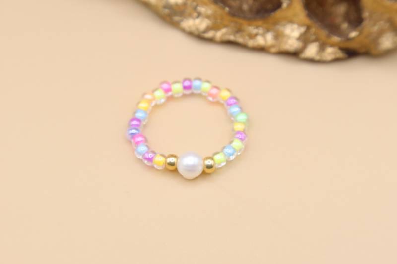 Ring Mit Süßwasserperle Und Glasperlen, Mehrfarbig Luminous Ring Mit Süßwasserperle Und Glasperlen, Mehrfarbig Luminous von SMIRAccessoires