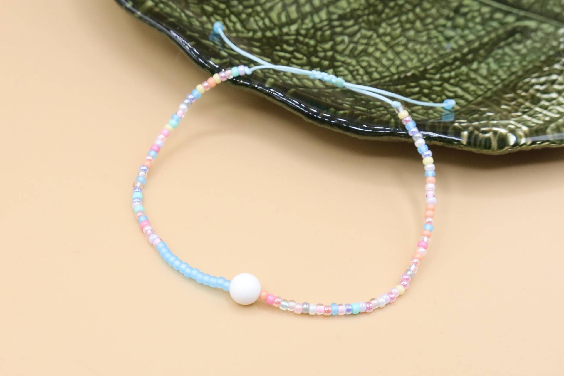 Schönes Achat Fußband Mit Mini Glasperlen, Pastell Mehrfarbig von SMIRAccessoires