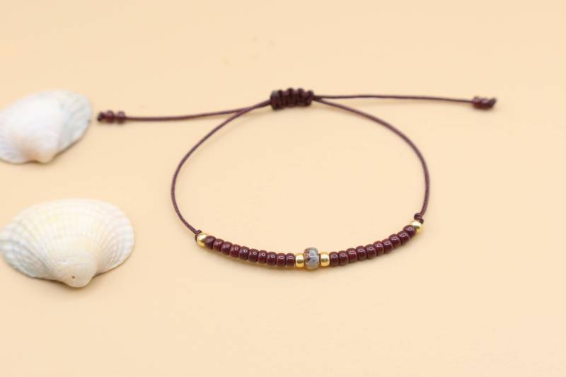 Zartes Armband Mit Glasperlen, Dunkelbraun von SMIRAccessoires