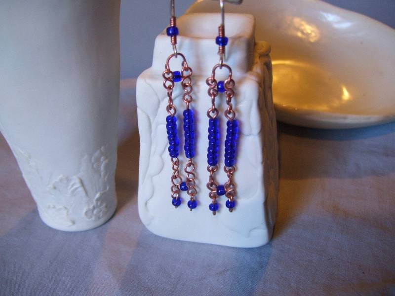 Kupfer, Kobaltblaue Tropfen Ohrringe Zierlich, Raffinierte 20Er Jahre Stil, Schlicht, Elegant, Leicht Gewicht Kupfer, Kobaltblaue Tropfen Ohrringe Zierlich, Raffinierte 20Er Jahre Stil, Schlicht, Elegant, Leicht Gewicht von SMaggieMarieHandmade