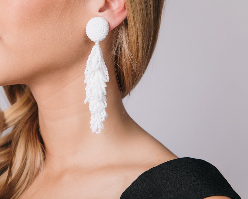 Lulu Perlen-Ohrclips - Perle. Sachin & Babi-stil. Quastenohrringe, Rocaillesperlenohrringe. Geschenk Für Freundin. Ohrringe Eine Hochzeit von SMorozJewelry