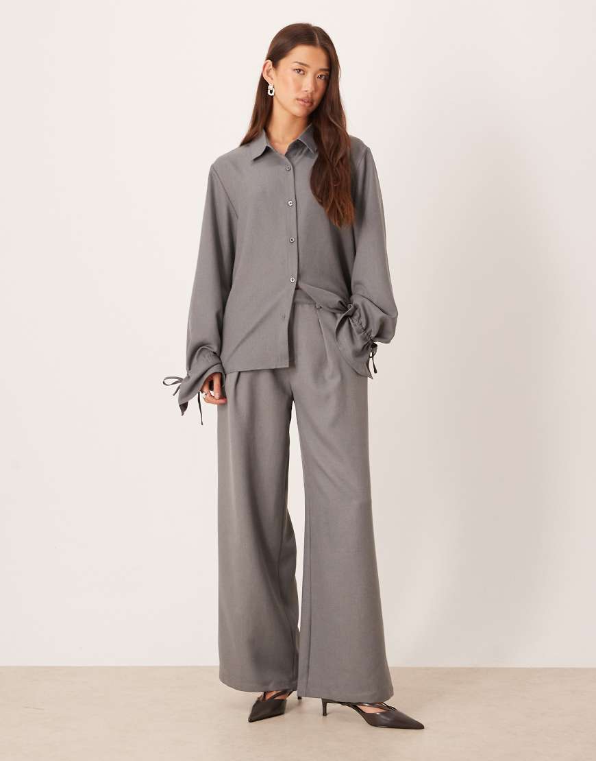 SNDYS - Elegante Hose in Grau mit Bundfalten, Kombiteil von SNDYS