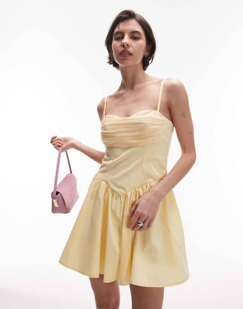 SNDYS - Minikleid aus Popeline und drapiertem Netzstoff in Buttercreme mit schmalen Trägern und Herzausschnitt-Gelb von SNDYS