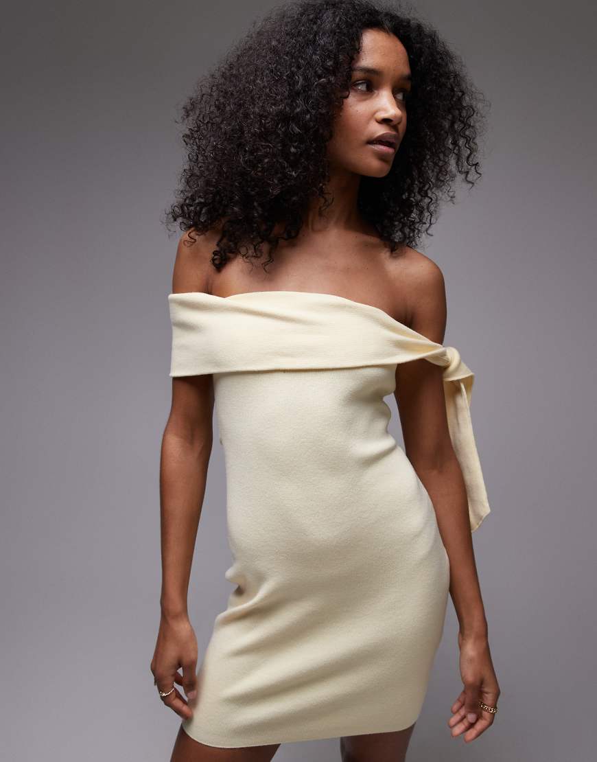SNDYS - Minikleid in Gelb mit Bardot-Ausschnitt und Bindedetail am Ärmel SNDYS - Minikleid in Gelb mit Bardot-Ausschnitt und Bindedetail am Ärmel von SNDYS