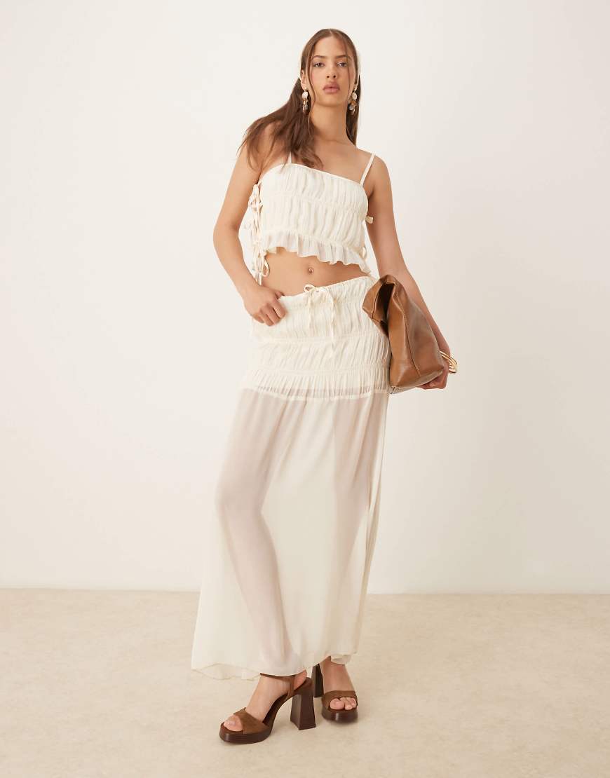 SNDYS - Transparenter Maxirock in Creme mit gesmoktem Detail, Kombiteil-Weiß von SNDYS