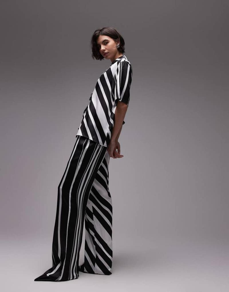 SNDYS - Weite Hose mit Streifen in Schwarz/Weiß, Kombiteil-Bunt von SNDYS