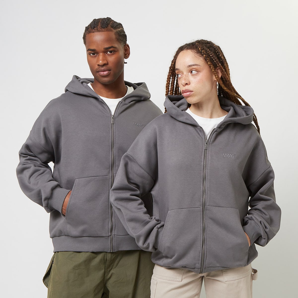 Small Logo Essential Oversized Zip Hoodie von SNIPES