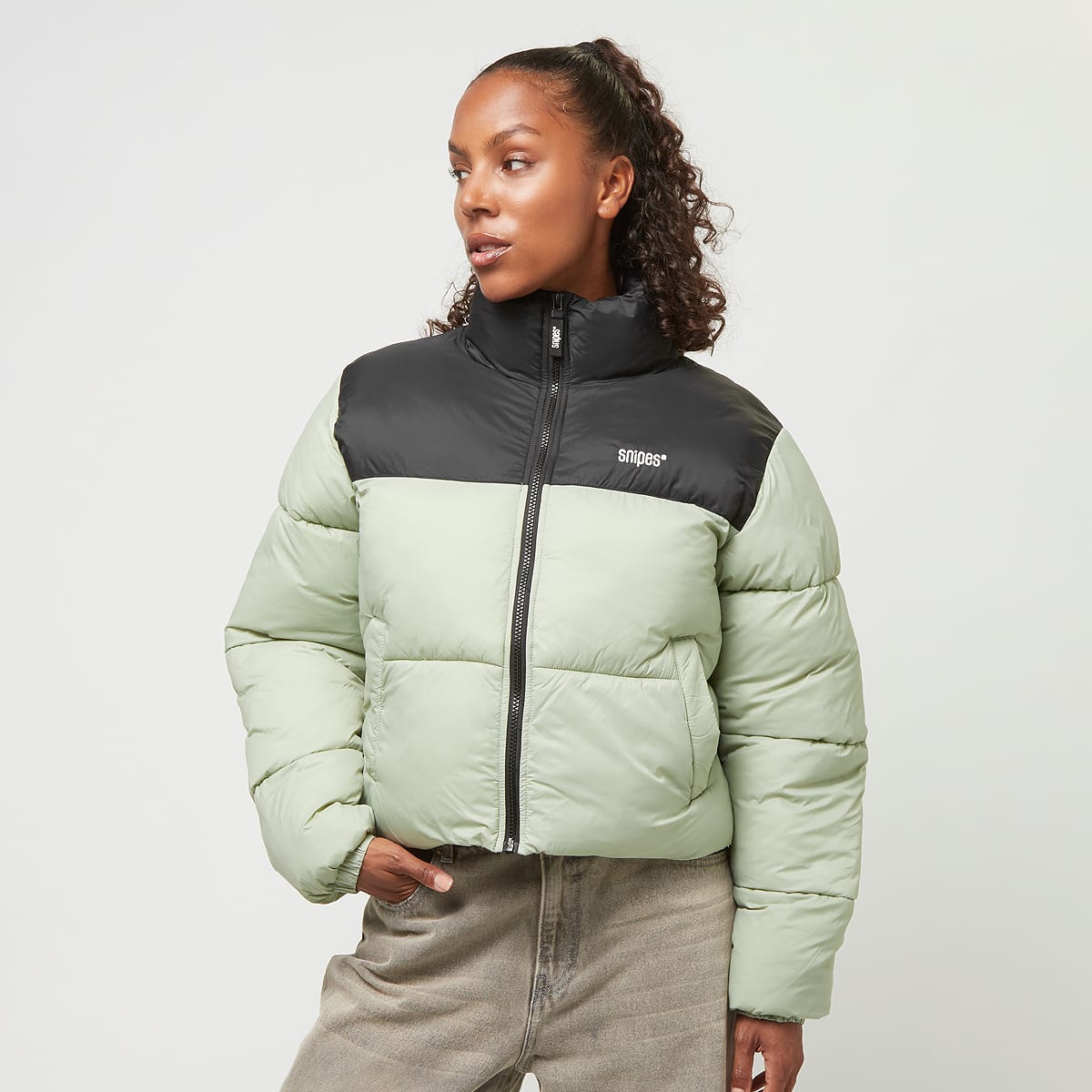 Small Logo Esssential Puffer Jacke von SNIPES