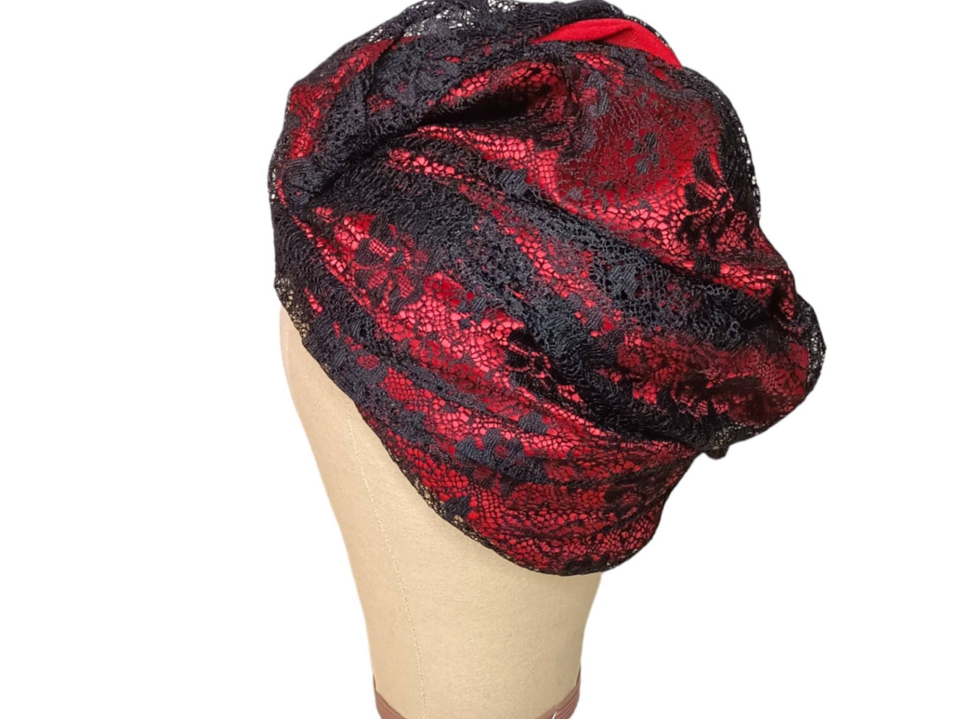 Roter & Schwarzer Spitzen Turban Eleganter Dreh Für Den Kopf Roter & Schwarzer Spitzen Turban Eleganter Dreh Für Den Kopf von SOGNINAPassion
