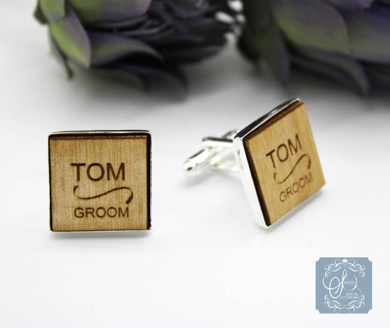 Personalisierte Bräutigam Platz Holz Manschettenknöpfe von SOHalkirk