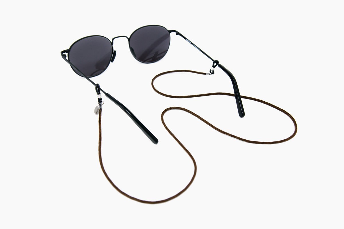 Braunes Brillenband Walnut Soleash®, Handarbeit, Feine Brillenkette in 2mm, Einfarbig von SOLEASHcom