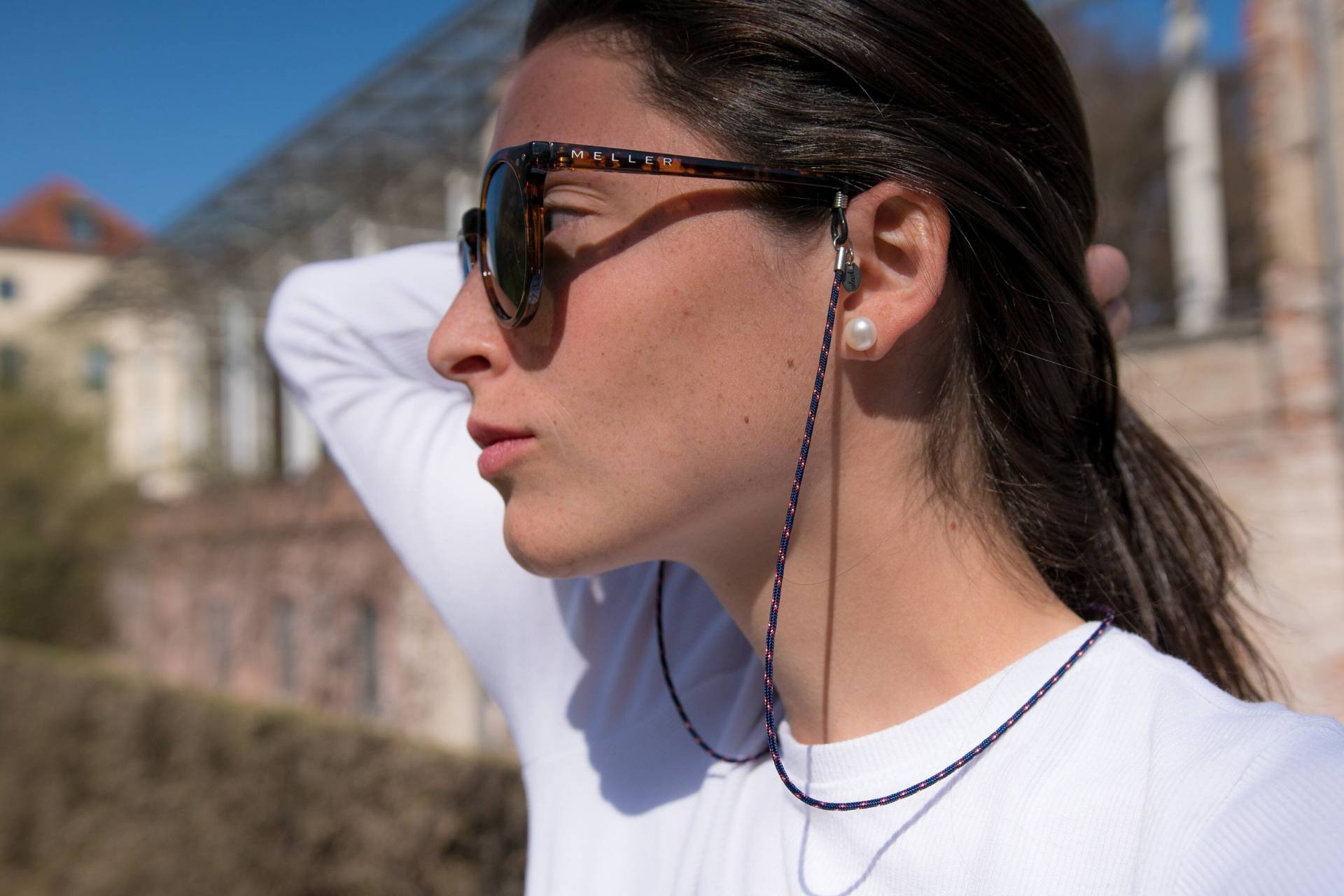 Dunkelblaues Brillenband Sailor Soleash®, Handarbeit, Feine Brillenkette in 2mm, Blau-Weiß-Rot von SOLEASHcom