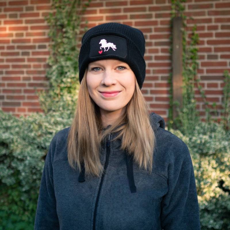 Beanie Mit Islandpferd Als Geschenk Für Reiter | Tölter Isländer Mütze Pferdemädchen von SOLLYOnlineShop