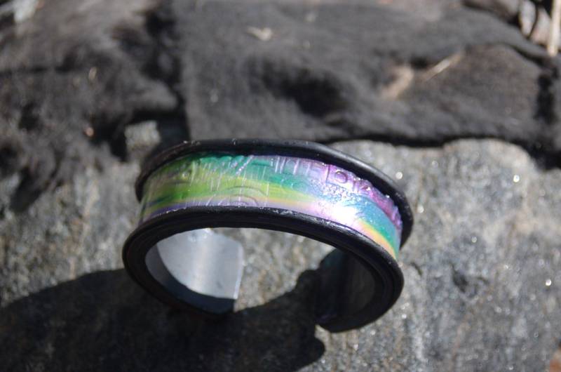 "Lederähnliches Armband "The Shadow Favor" von SONGSENSE