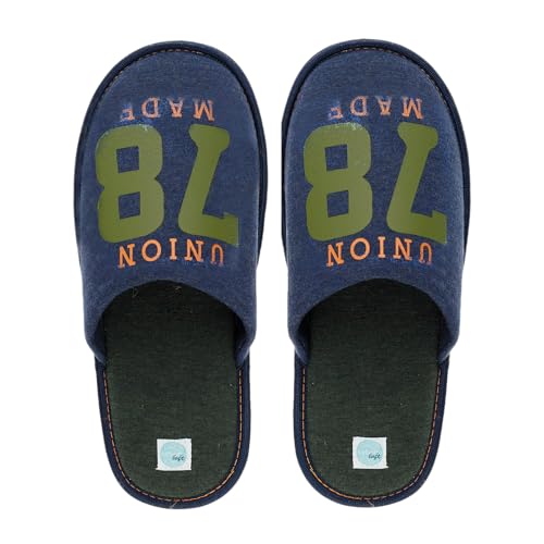 Sorbetto Herren moderne Hausschuhe/bequeme Slipper für zu Hause mit rutschfester Gummisohle, Print Dunkelblau, Gr. 44-45 von Sorbetto